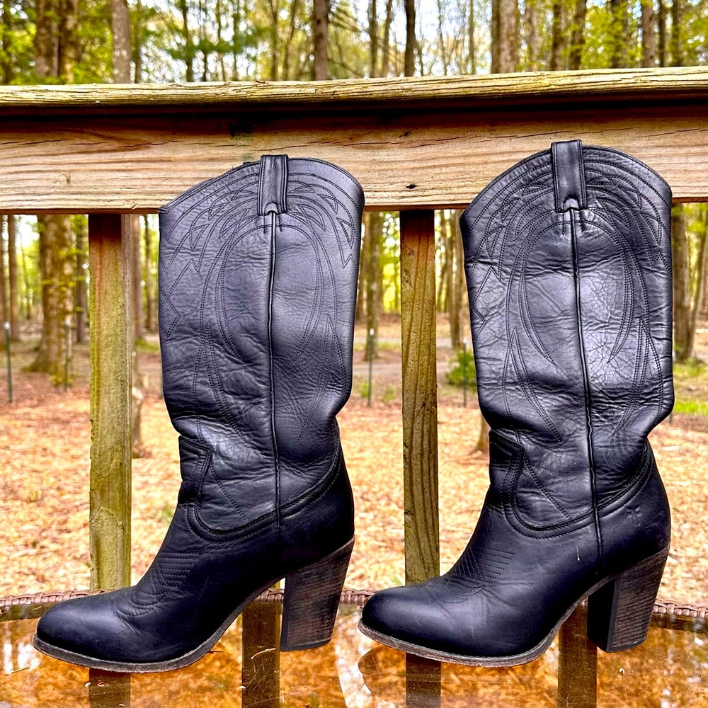 Gorgeous Frye Cowboy boots